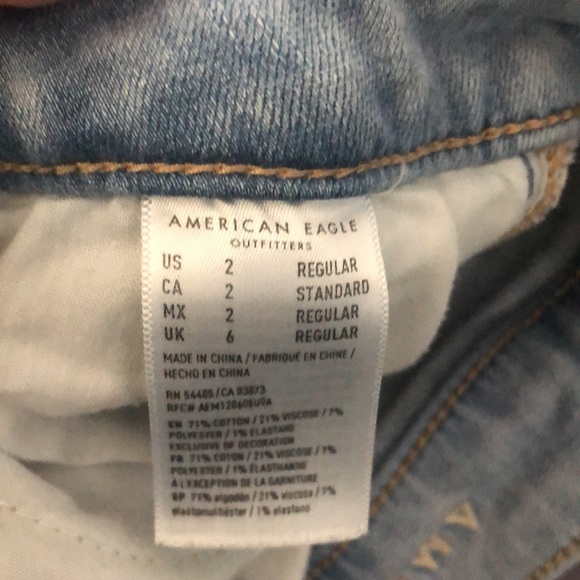 Size 2, Light Wash Ripped American Eagle Jeans - Picture 3 of 3
